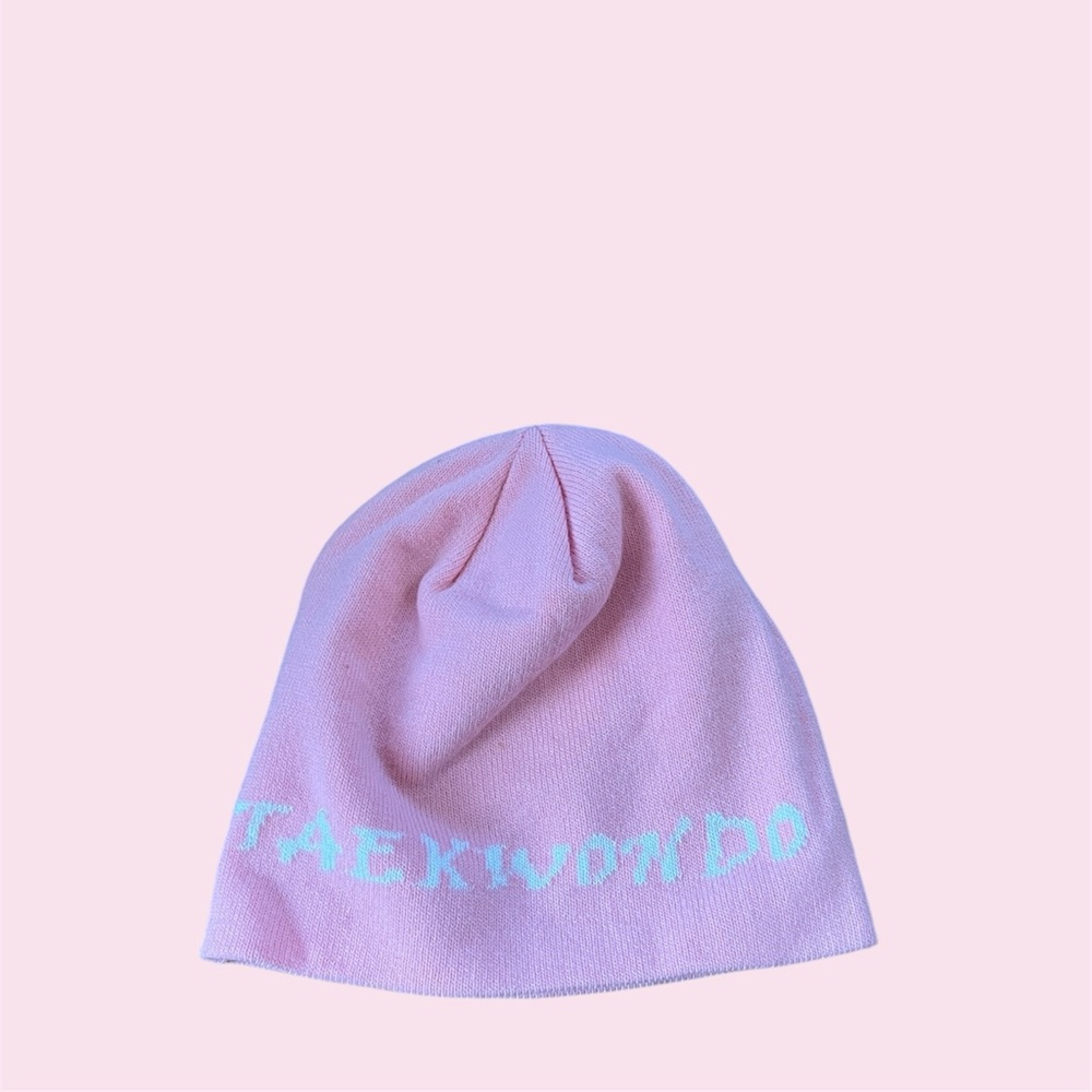 ⚪️Little girl one size fits most, pink “Tae Kwon Do” beanie, preowned⚪️